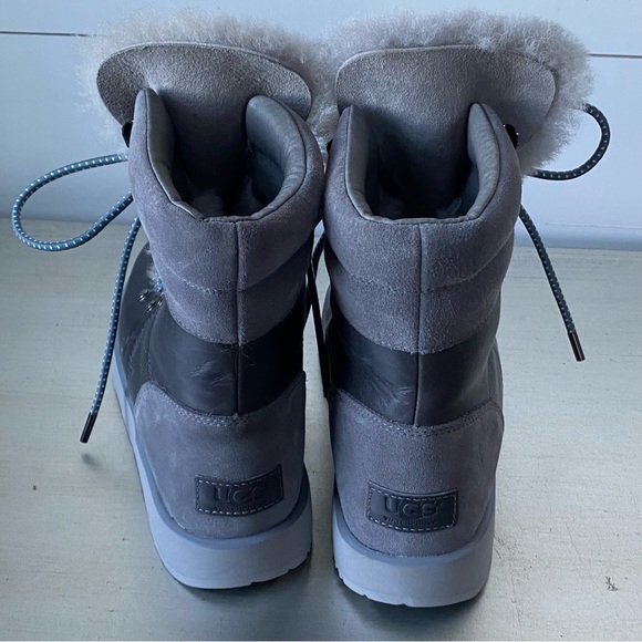 ugg viki waterproof boots (size 8w) - Picture 3 of 5